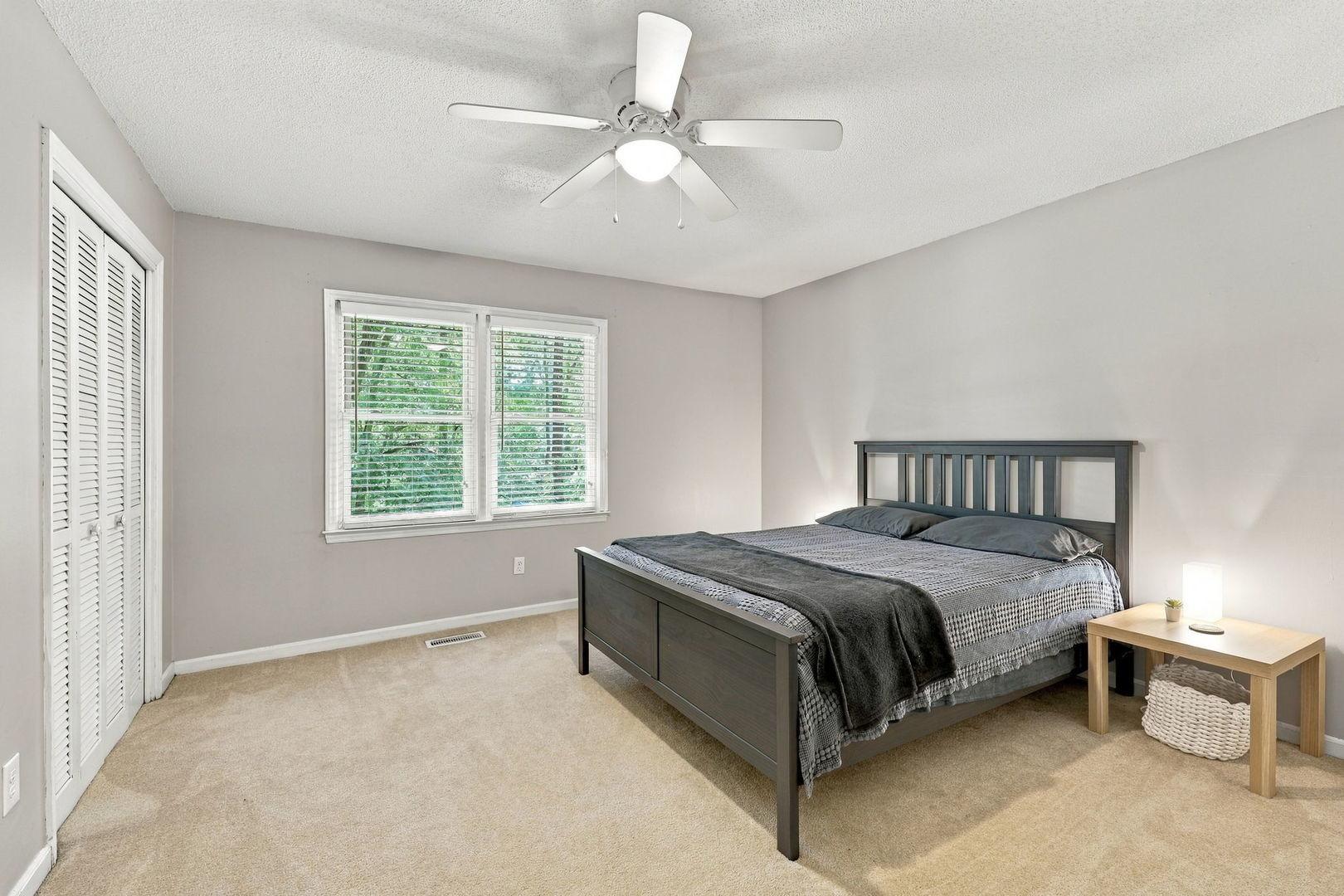 Umstead Dr, Chapel Hill, NC 27516