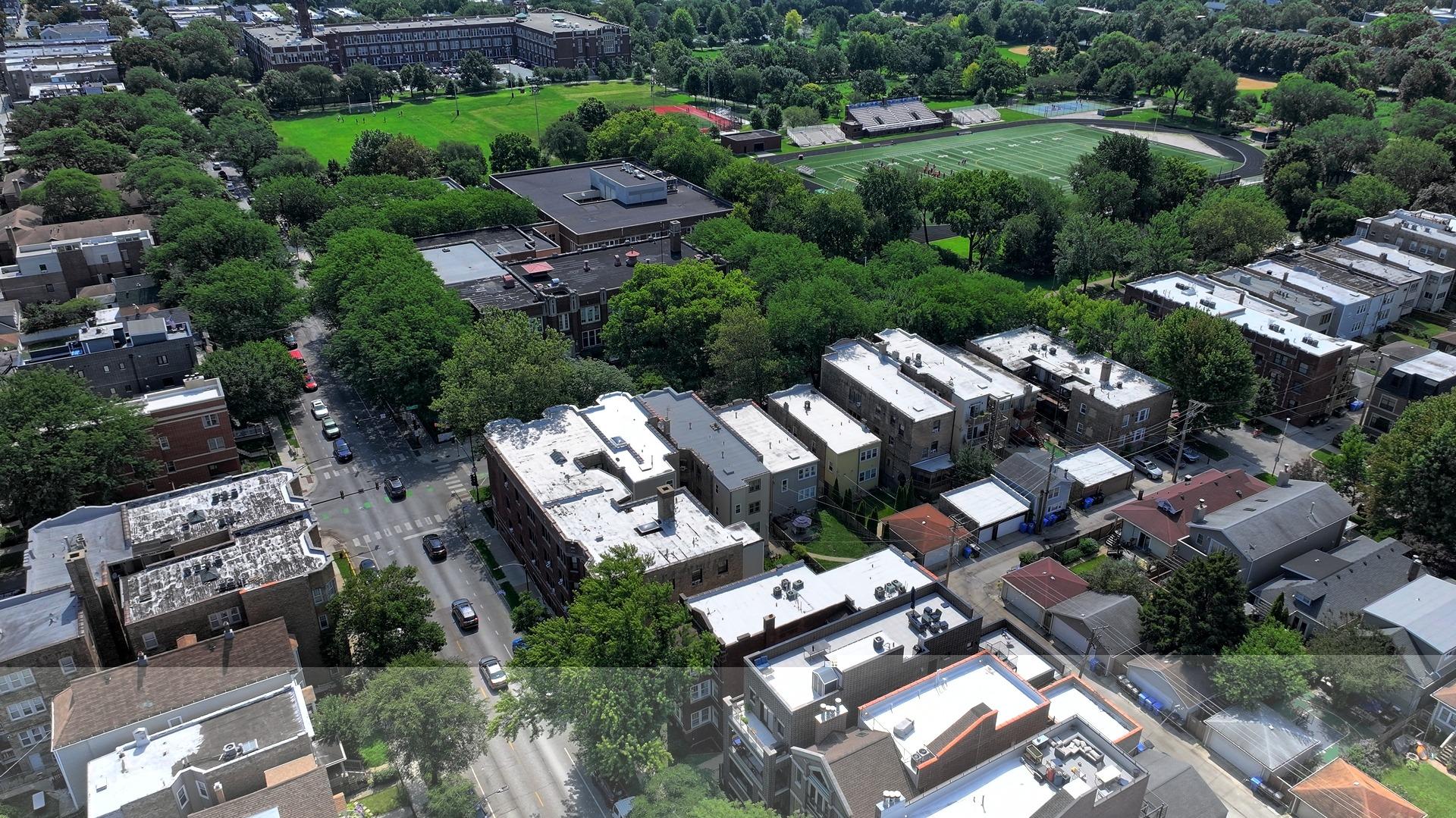 W Foster Ave, Chicago, IL 60625