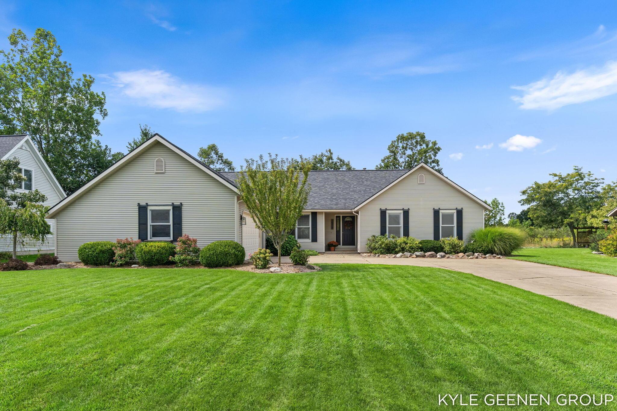 W Springfield Cir, Zeeland, MI 49464