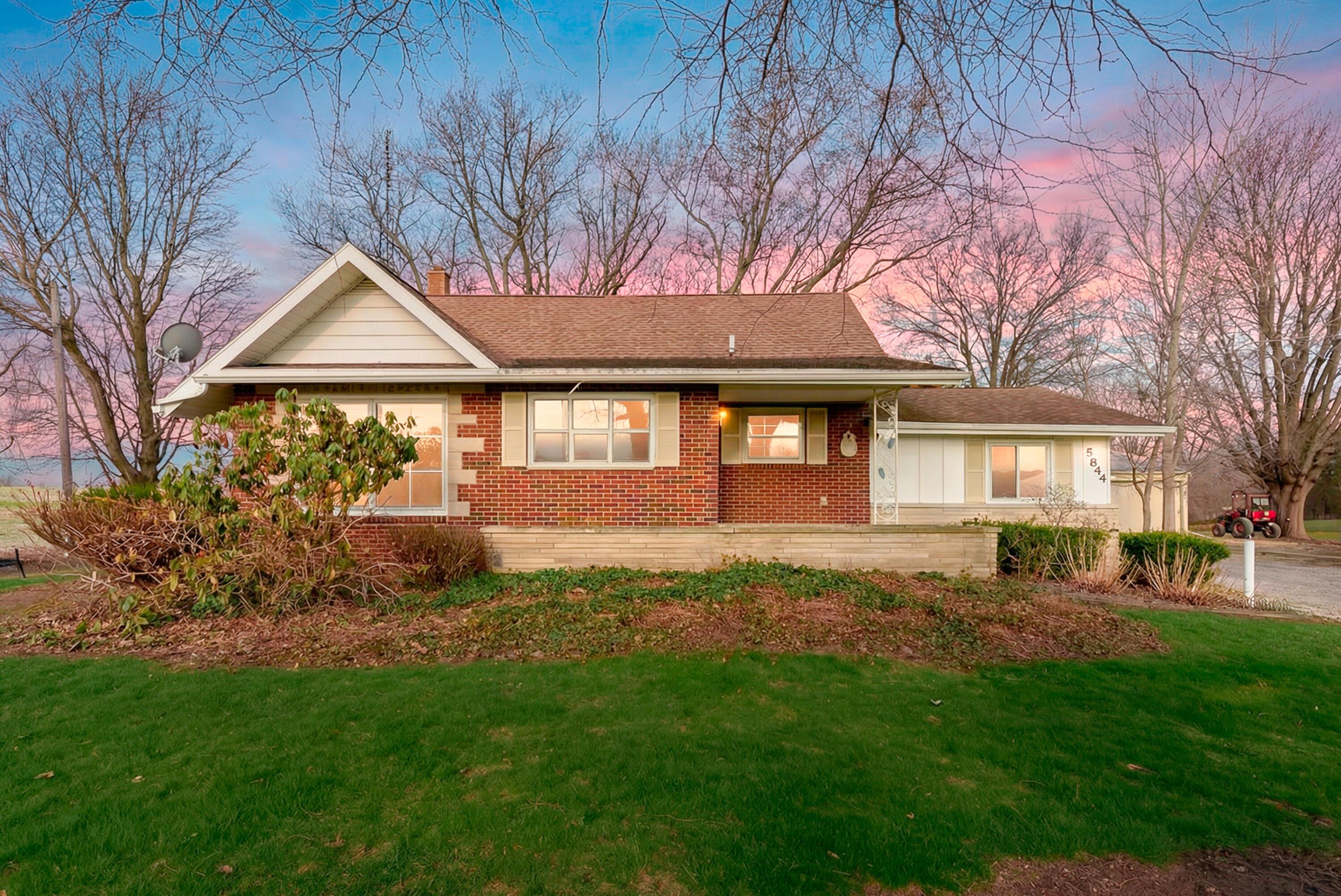 S Scottdale Rd, Berrien Springs, MI 49103