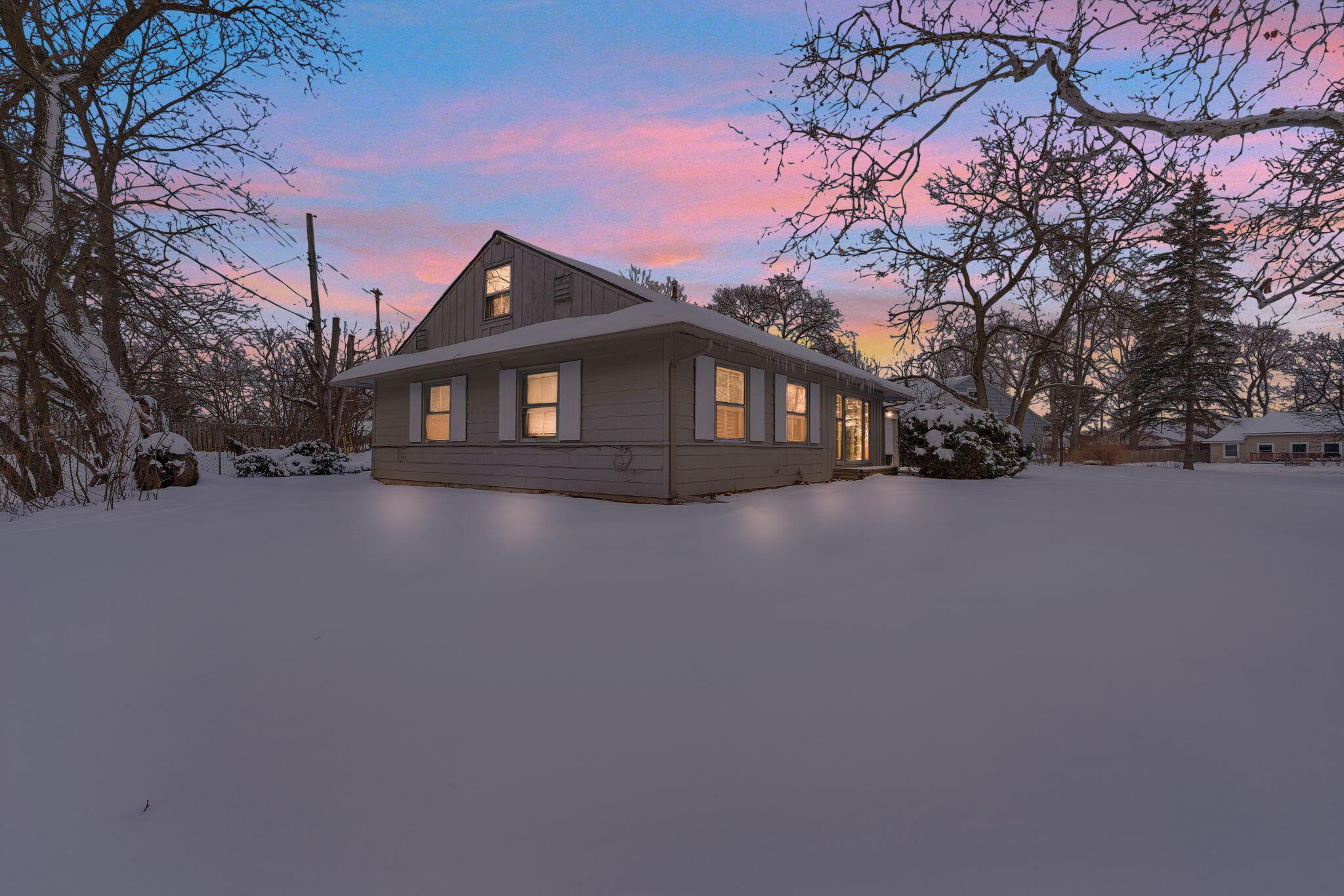 Pinecrest Ave, Ann Arbor, MI 48104