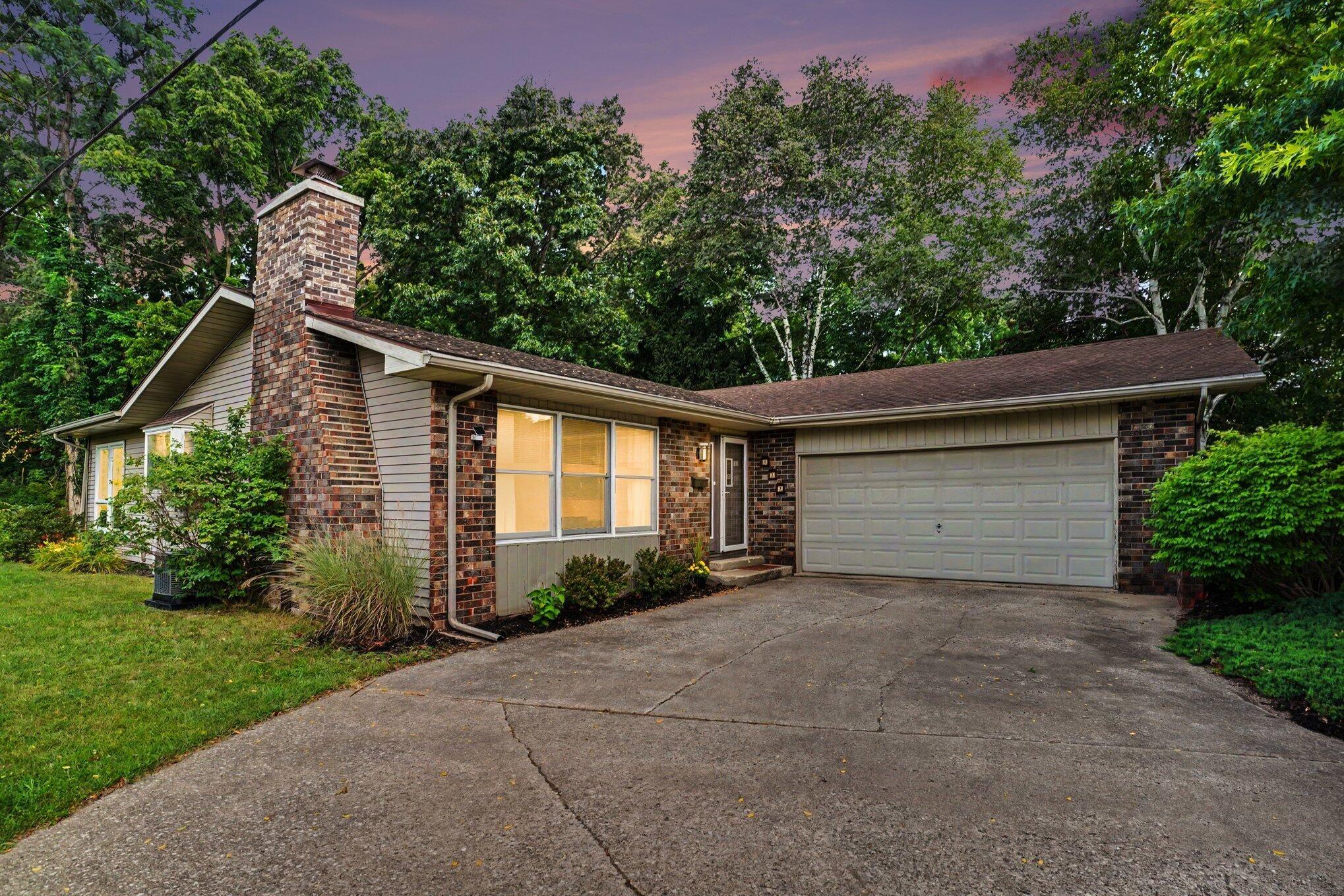 Bennett Ave, Hartford, MI 49057