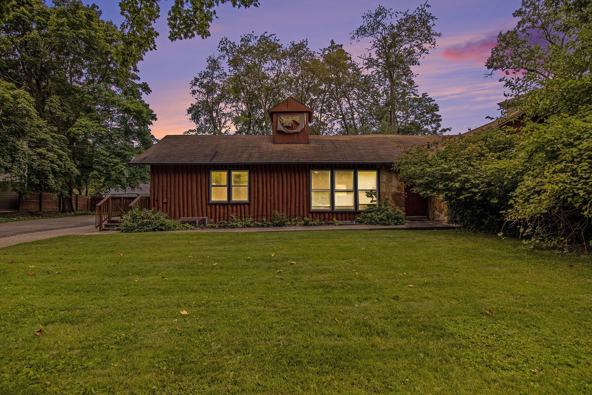 Knollwood Ave, Kalamazoo, MI 49006