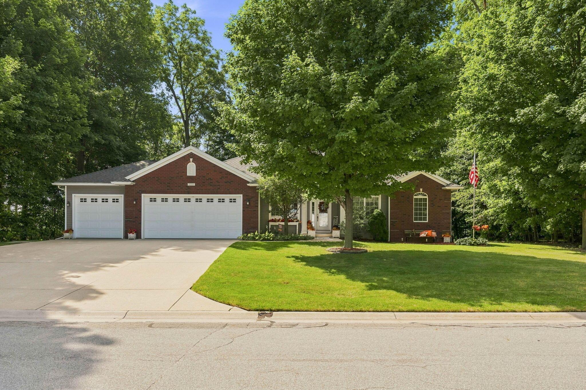 Barton St, Otsego, MI 49078