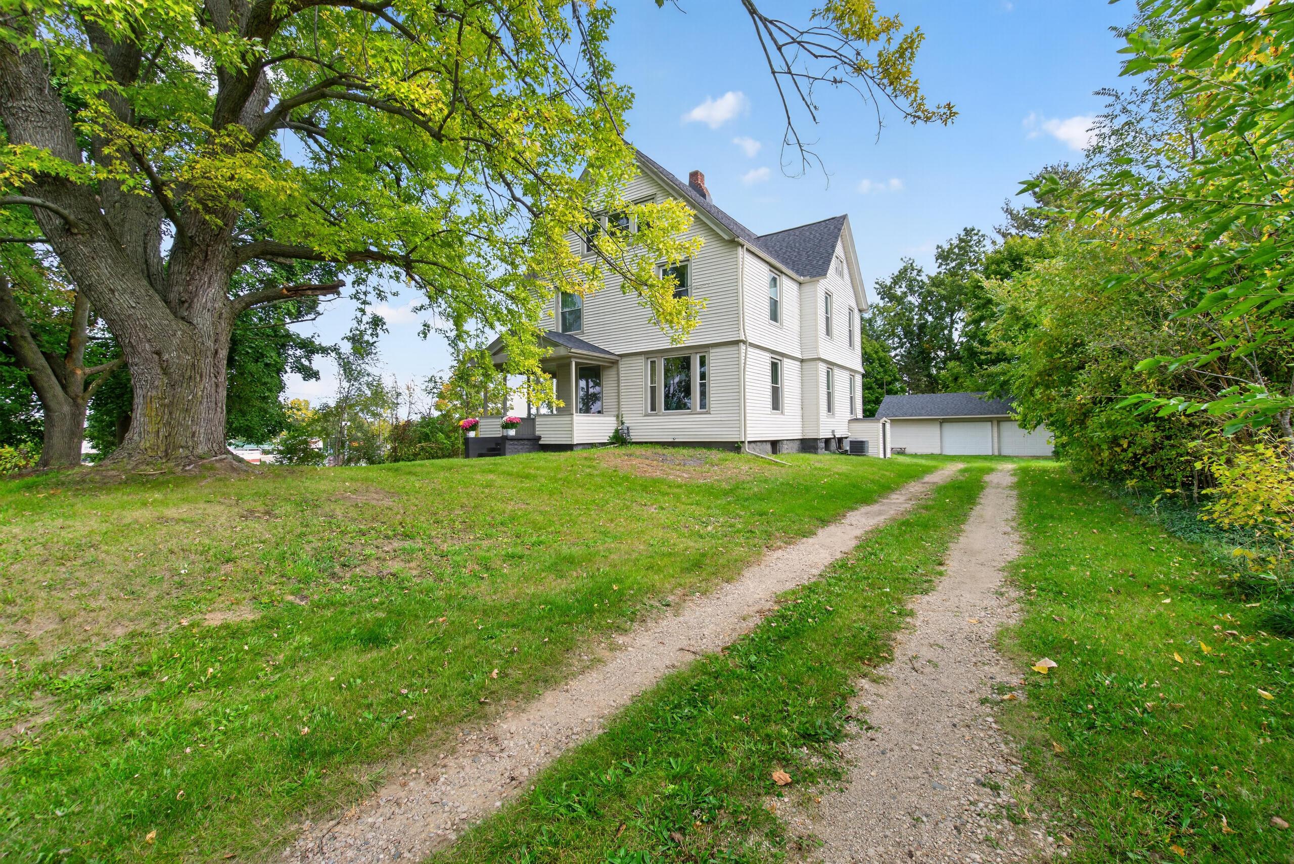 S Dettman Rd, Jackson, MI 49203