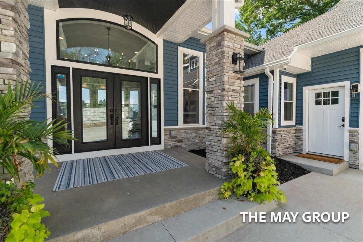 Manderley Dr Ne, Grand Rapids, MI 49525
