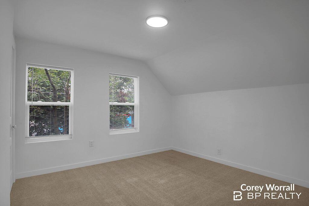 Garfield Ave Nw, Grand Rapids, MI 49504