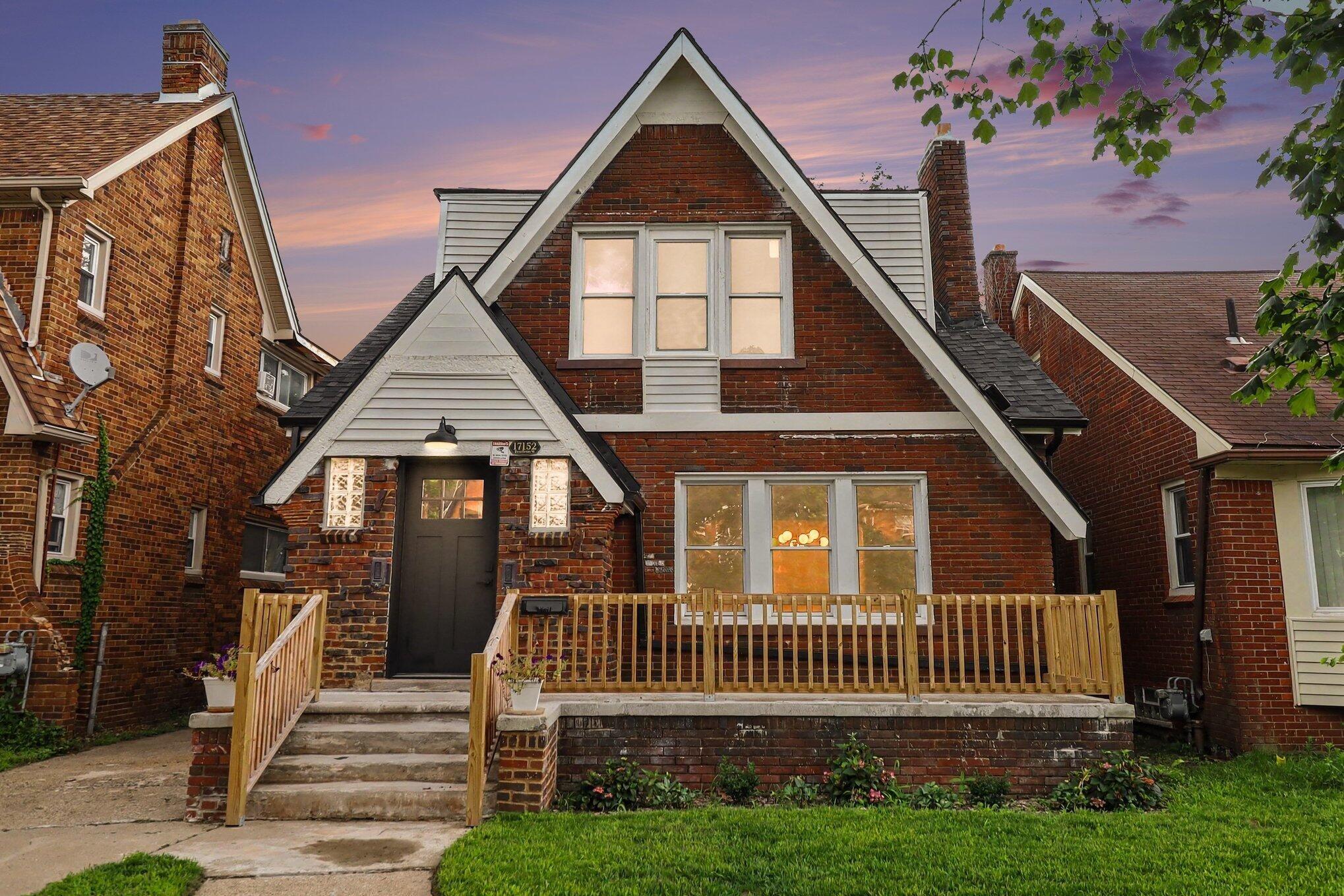 Roselawn St, Detroit, MI 48221