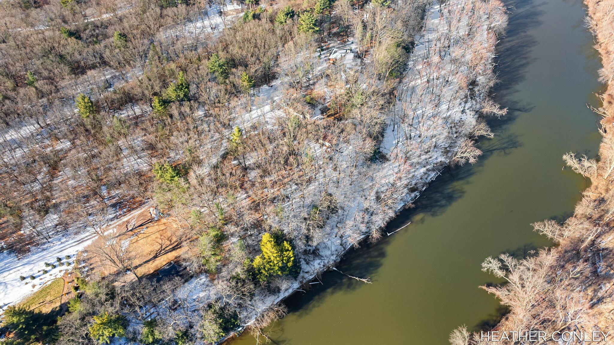 Riverbend Trl, Fennville, MI 49408