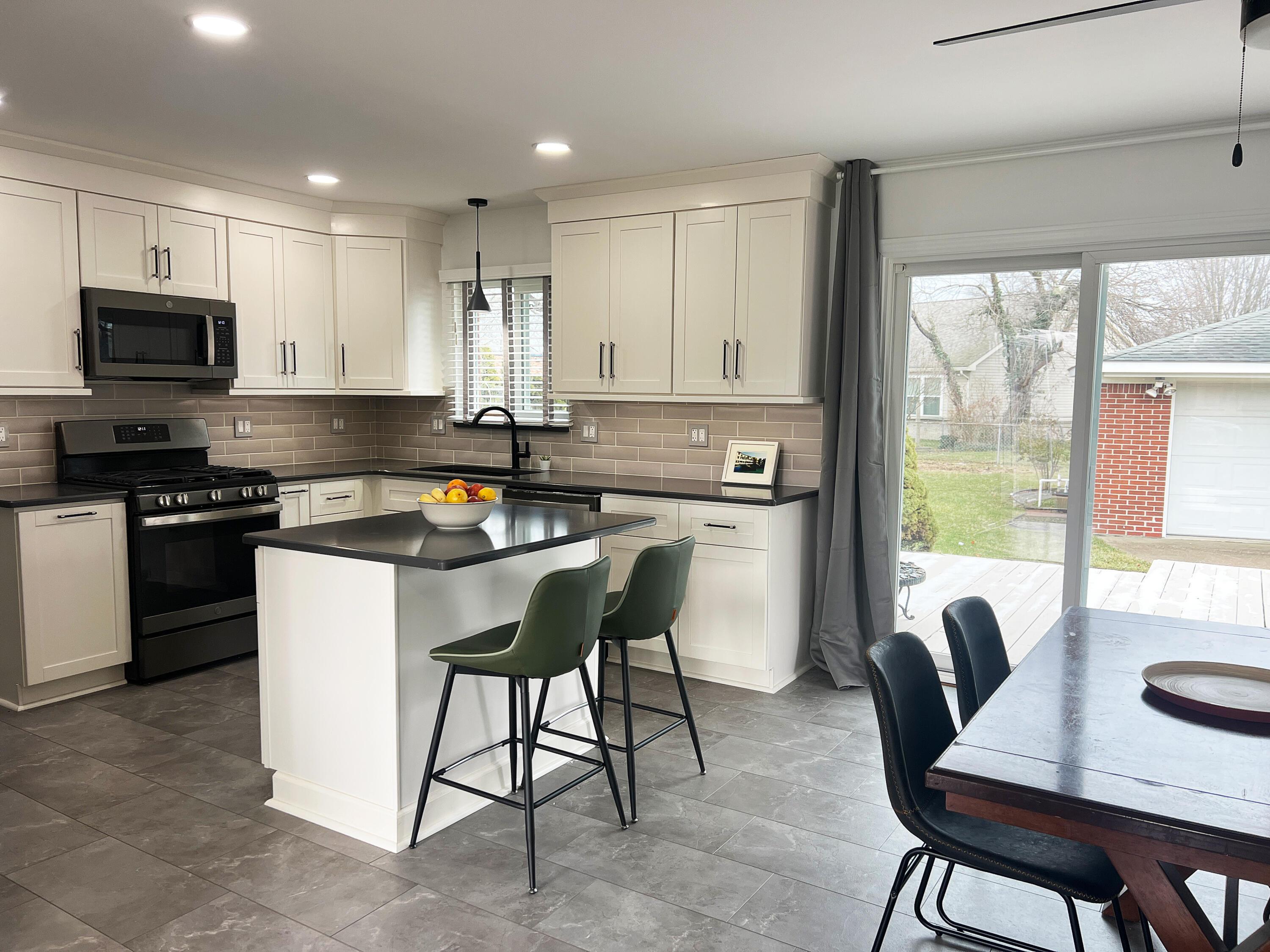 Marie Ct, Livonia, MI 48150
