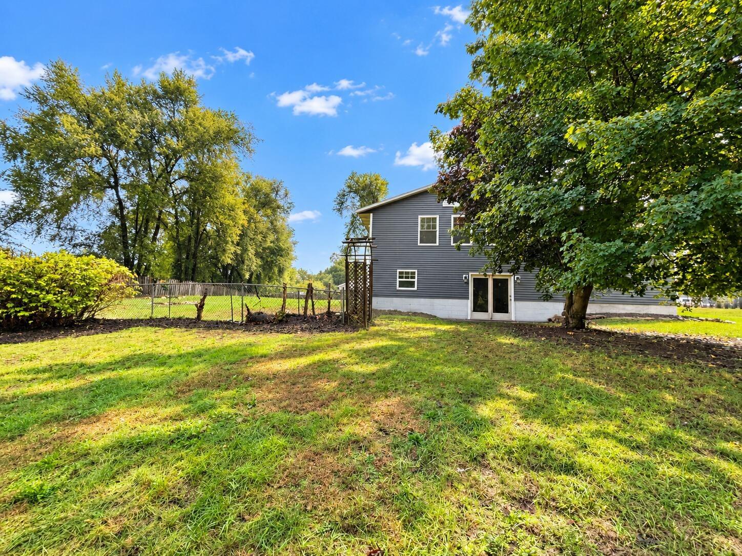 Jay St, Belding, MI 48809