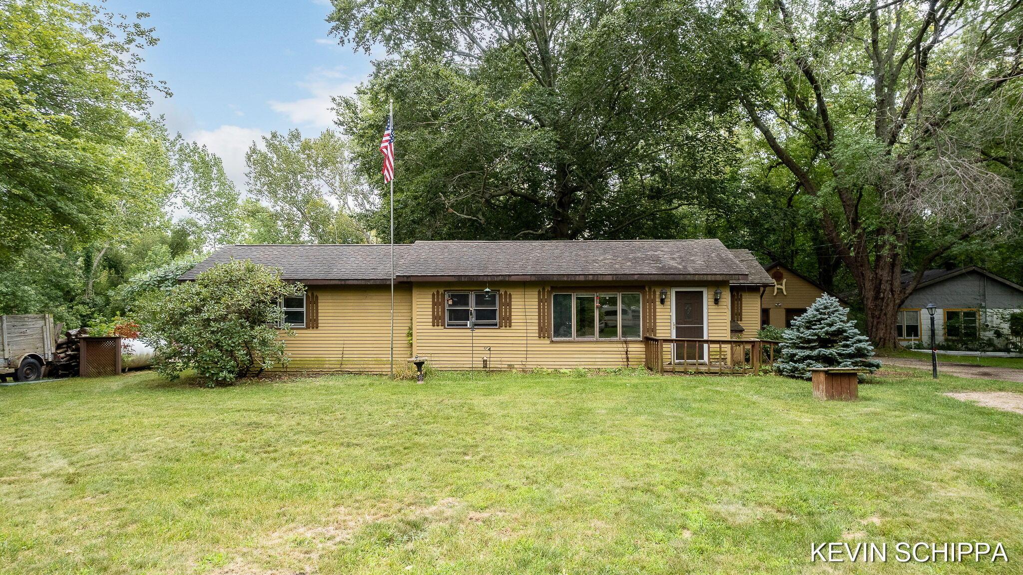 Crawford St, Fennville, MI 49408