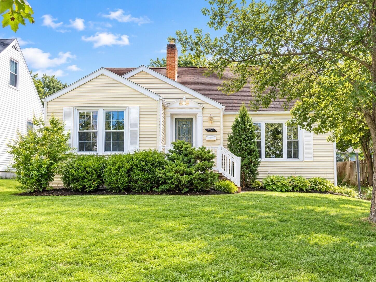 Mayfair Dr Ne, Grand Rapids, MI 49503