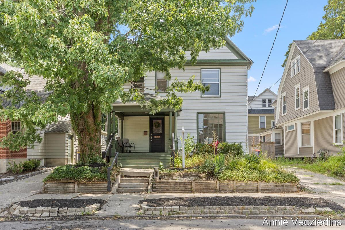 Hollister Ave Se, Grand Rapids, MI 49506