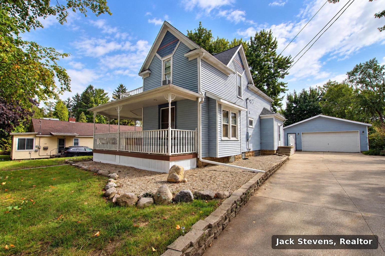 Madison St, Coopersville, MI 49404