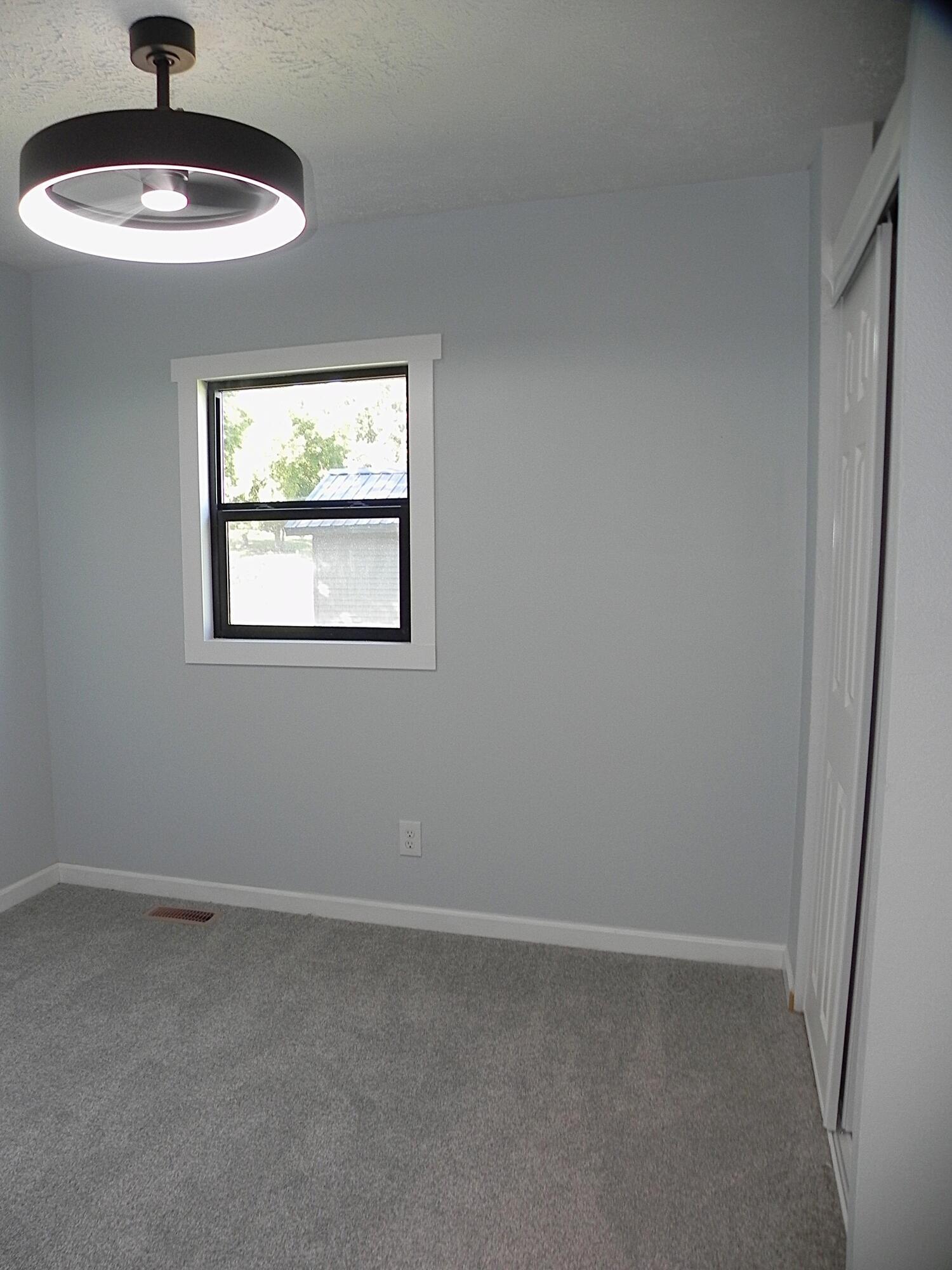 Riverside Dr, Constantine, MI 49042