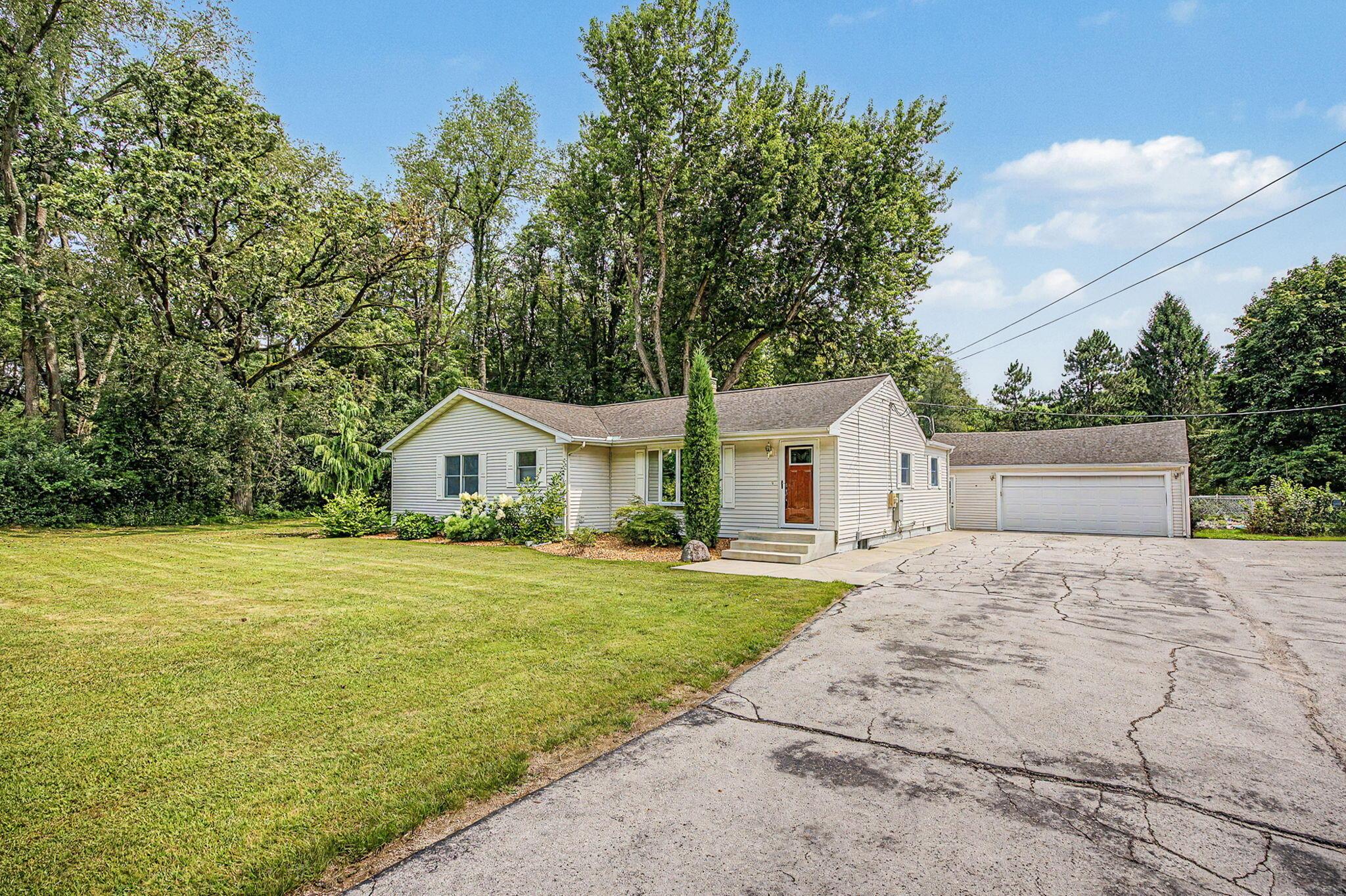 Reynolds Rd, Jackson, MI 49201