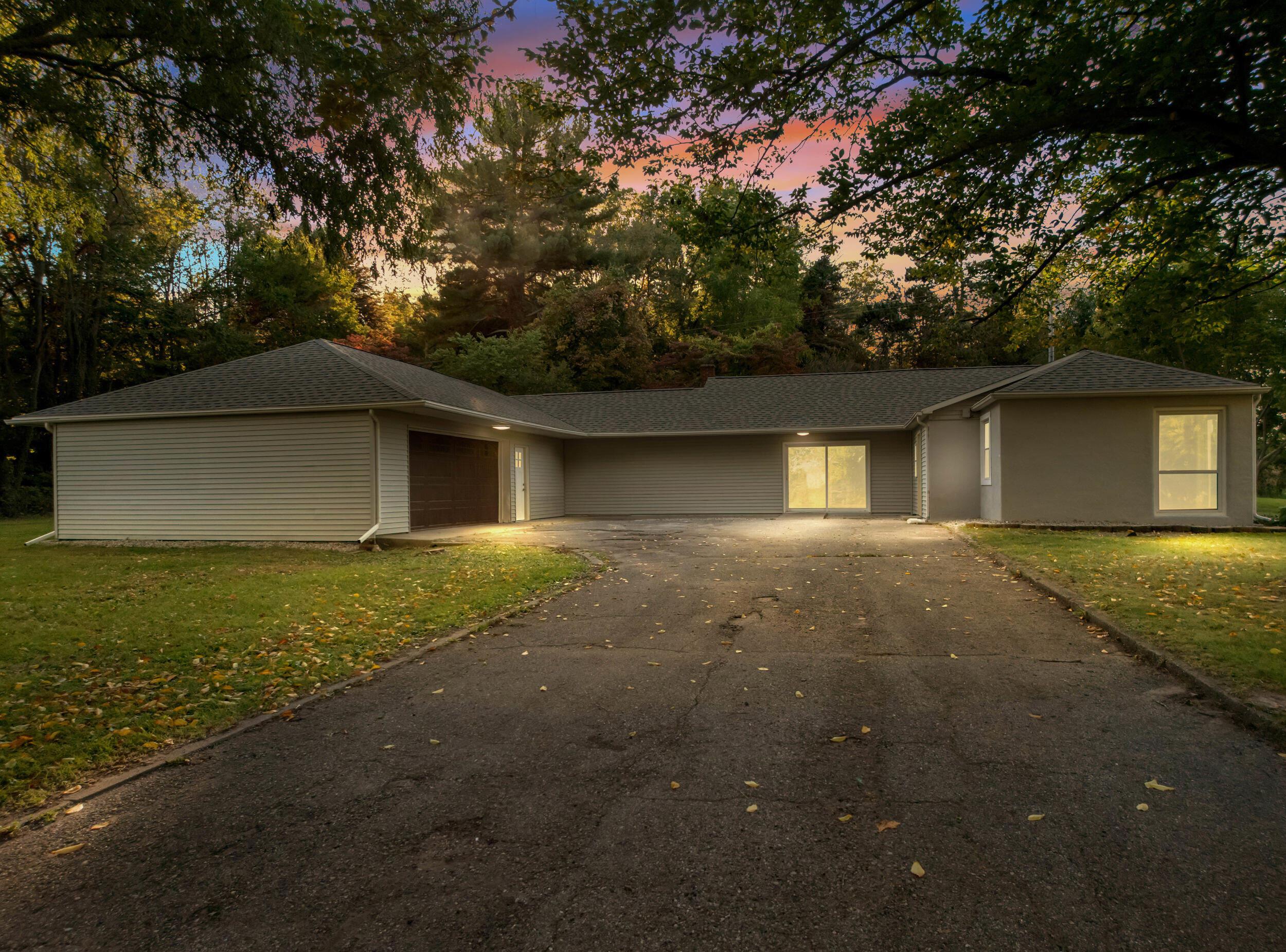 22 Mile Rd, Marshall, MI 49068