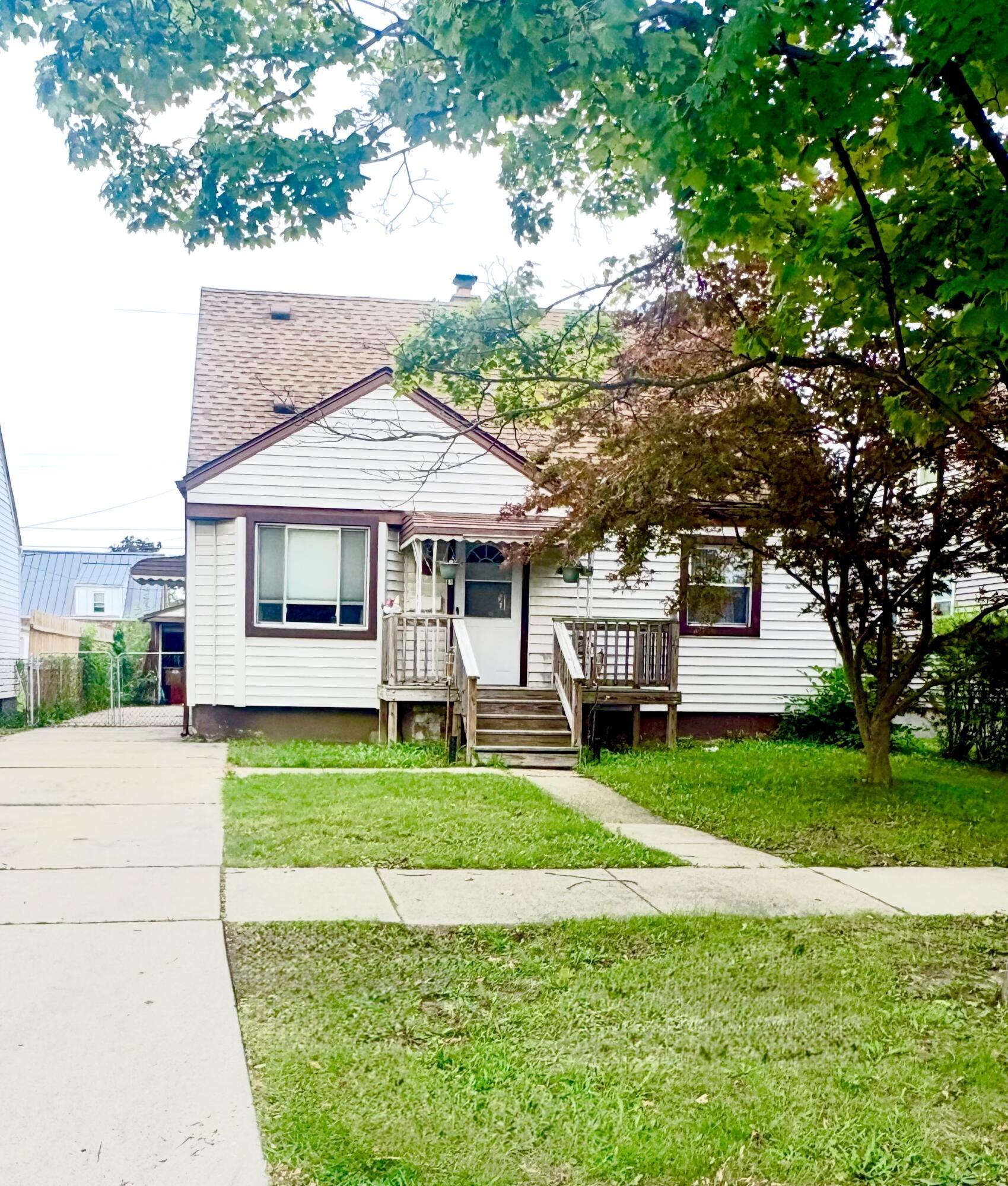 Cleveland Ave, Lincoln Park, MI 48146