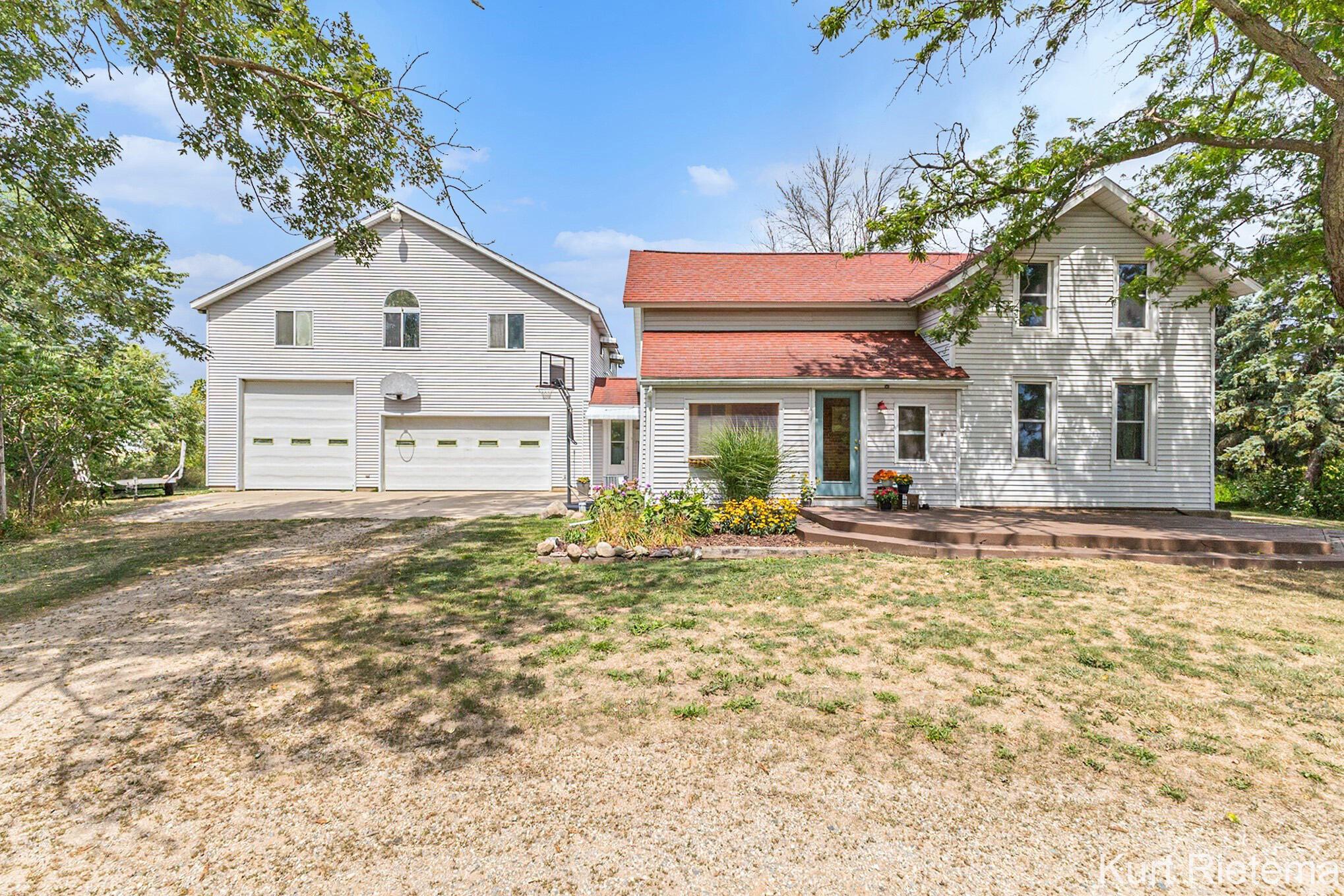 Greenly St, Holland, MI 49424
