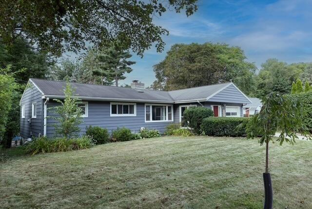Crestview Ave, Kalamazoo, MI 49006