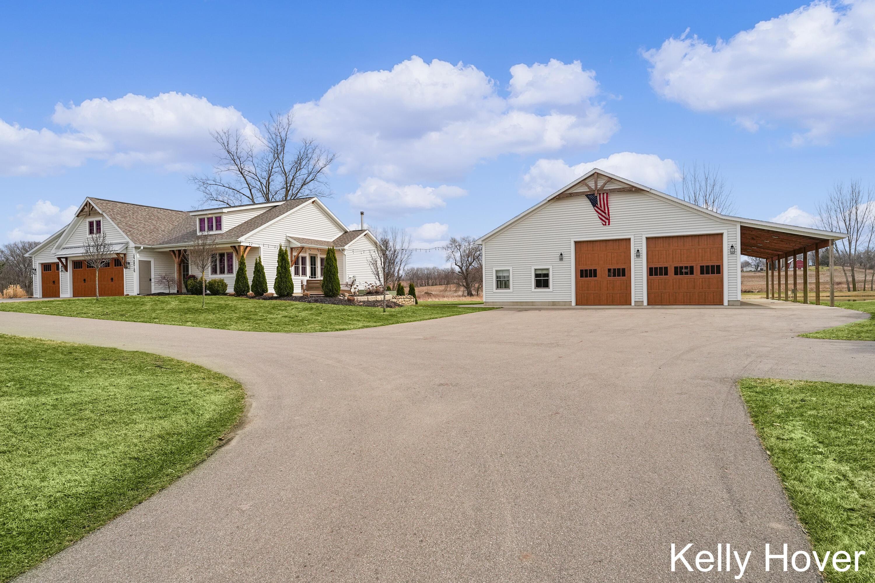 8th Ave Sw, Byron Center, MI 49315