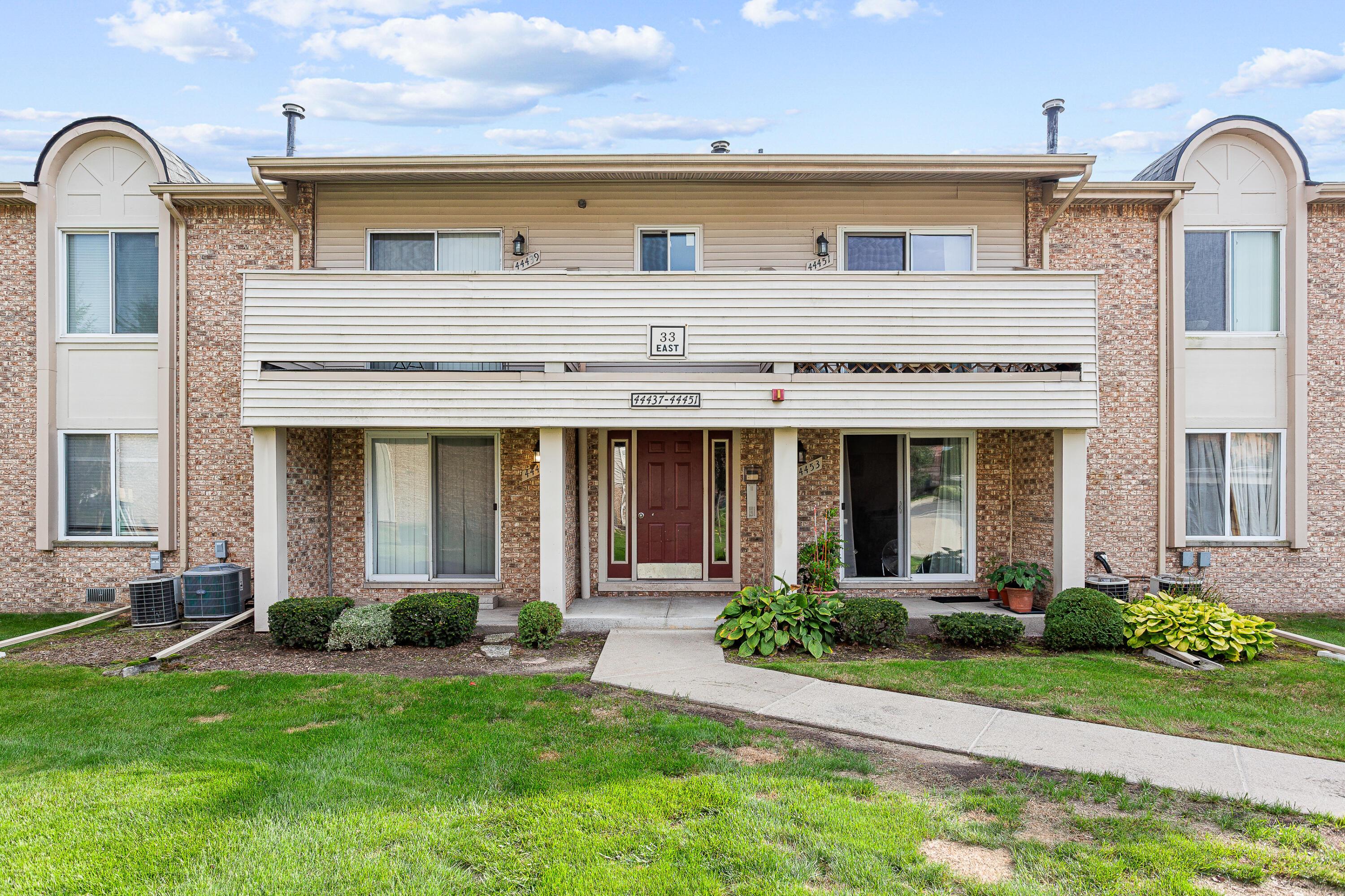 Savery Dr, Canton, MI 48187