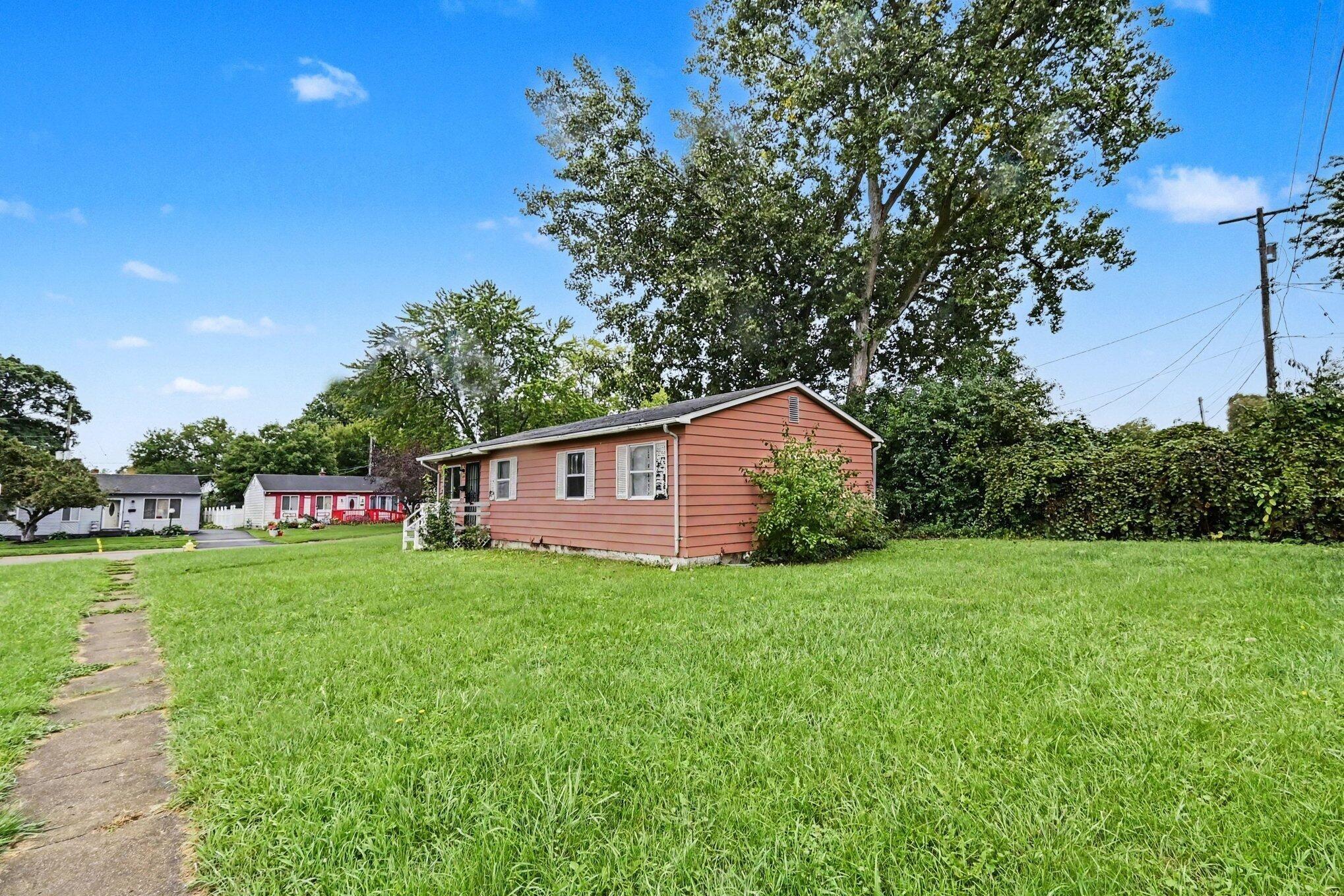 Dana Ln, Flint, MI 48504