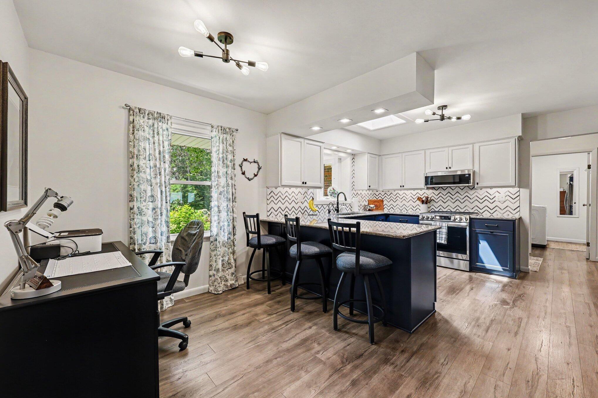 Firethorne Dr, Jackson, MI 49201