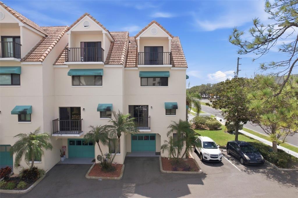 Island Way, Clearwater Beach, FL 33767