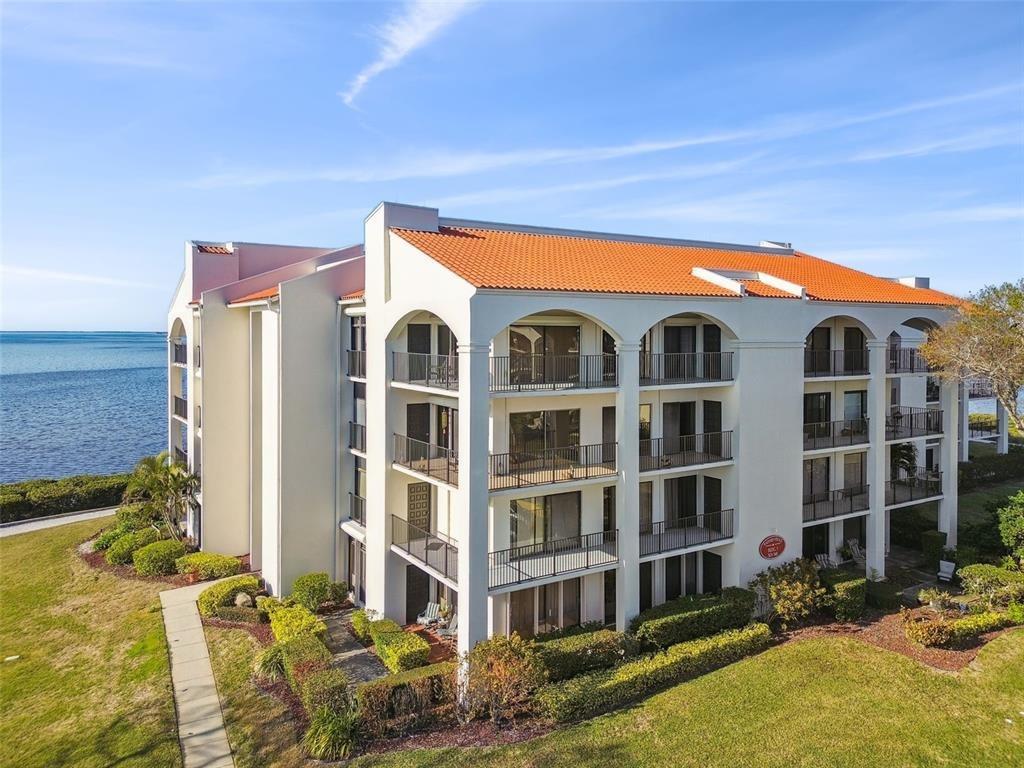 Mariner Dr, Tarpon Springs, FL 34689