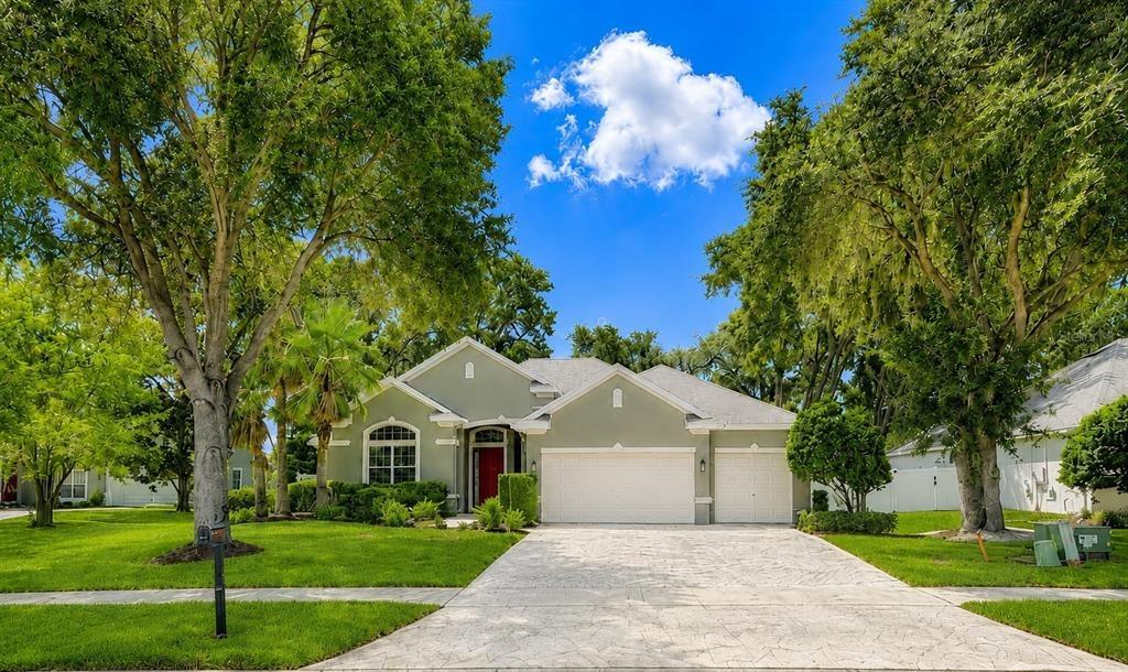 E Blue Water Edge Dr, Eustis, FL 32736
