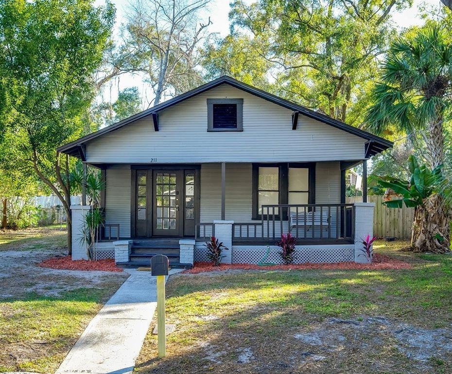 E Cluster Ave, Tampa, FL 33604
