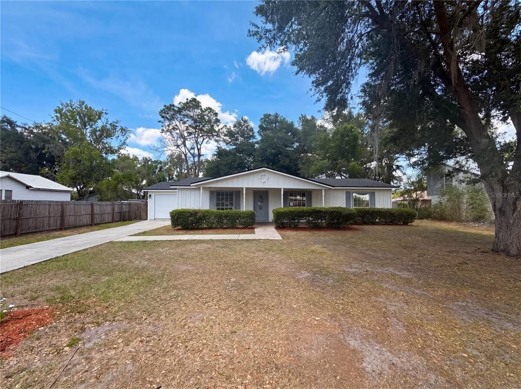 4th St Ne, Fort Meade, FL 33841