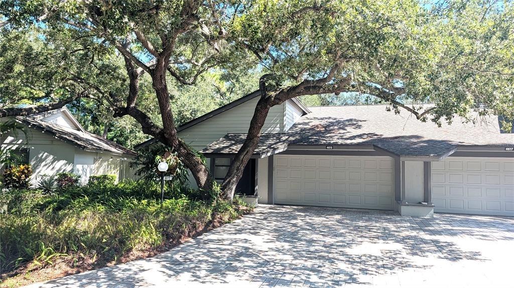 Oak Forest Dr E, Sarasota, FL 34231