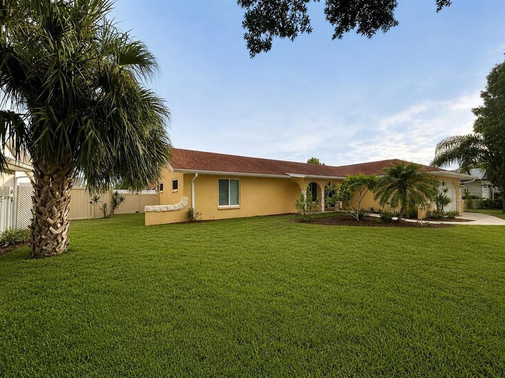 9th Ave W, Bradenton, FL 34209