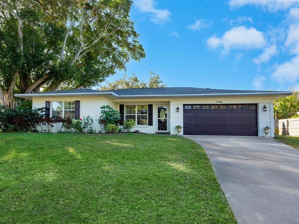 Westmoreland Dr, Sarasota, FL 34243