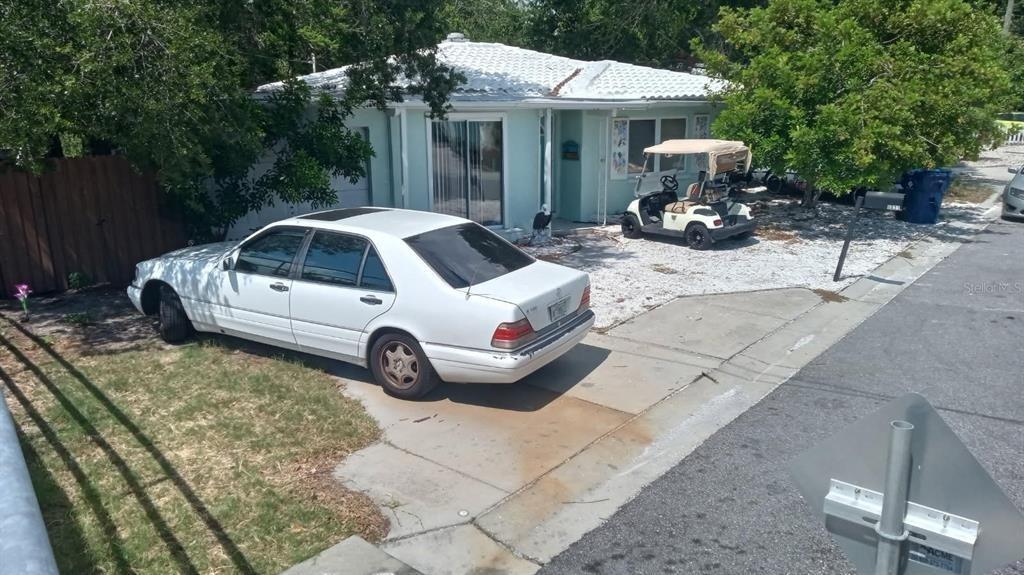 Rosati Ln S, Saint Petersburg, FL 33707