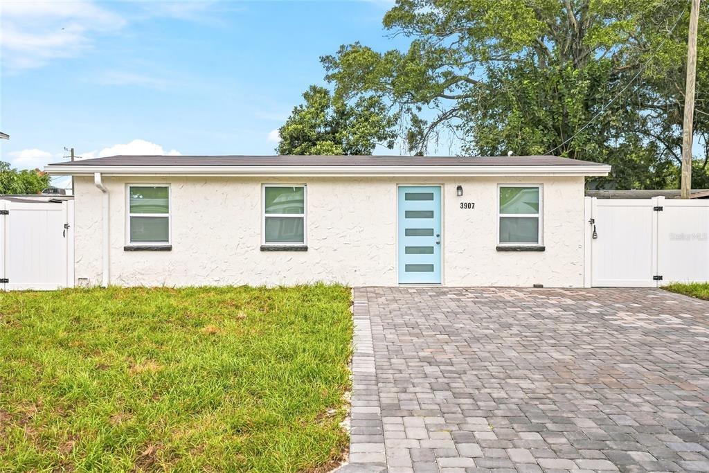 Spence Ave, Tampa, FL 33614