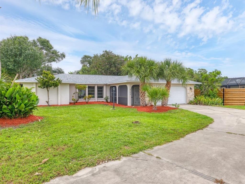 Country Meadows Pl, Sarasota, FL 34235