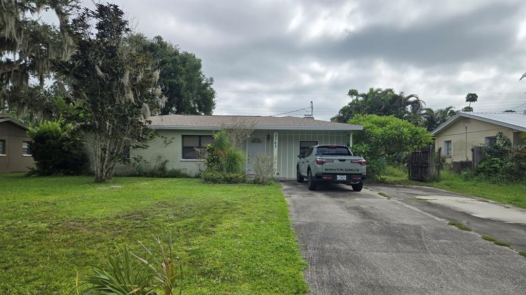 Kosten Pl, Sarasota, FL 34240