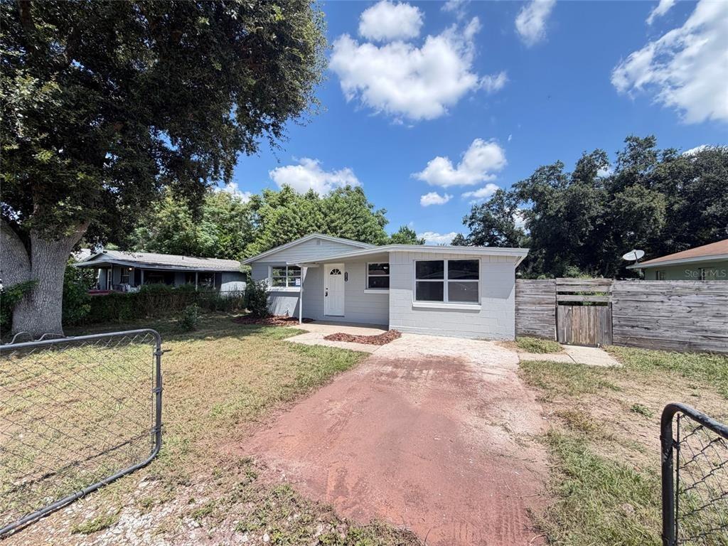 Bouyer St, Lake Wales, FL 33898
