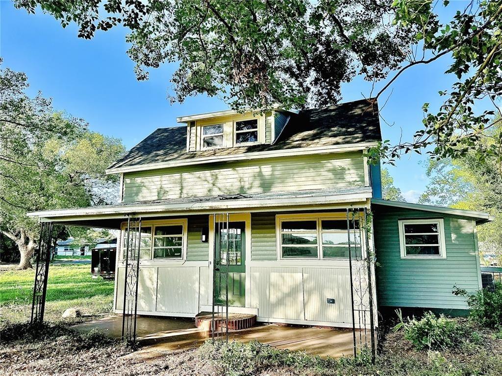 12th St, Zephyrhills, FL 33542