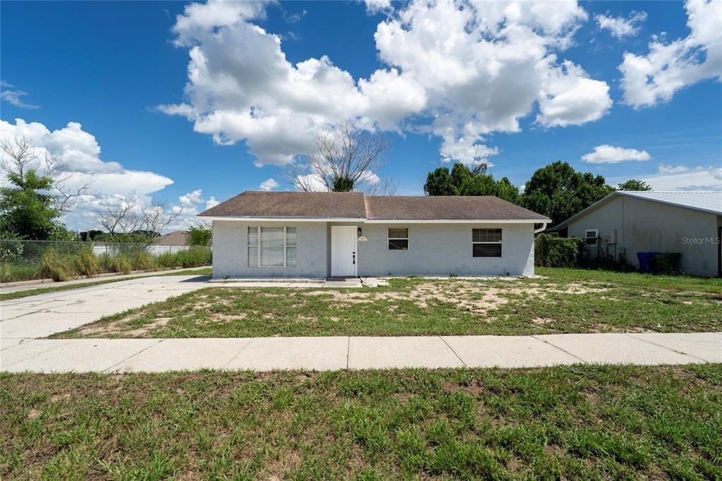 18th St Ne, Winter Haven, FL 33881