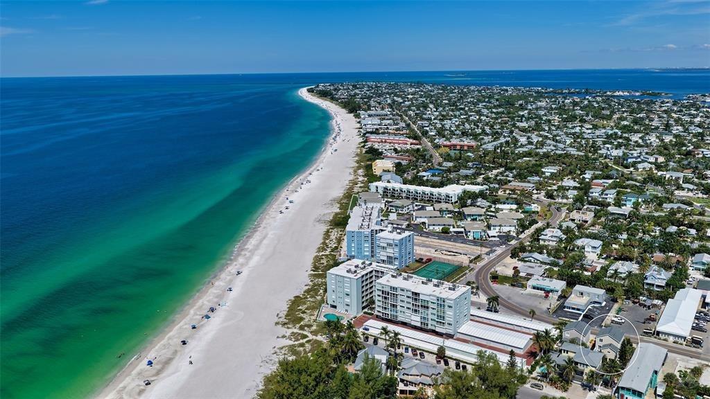 Gulf Dr, Holmes Beach, FL 34217