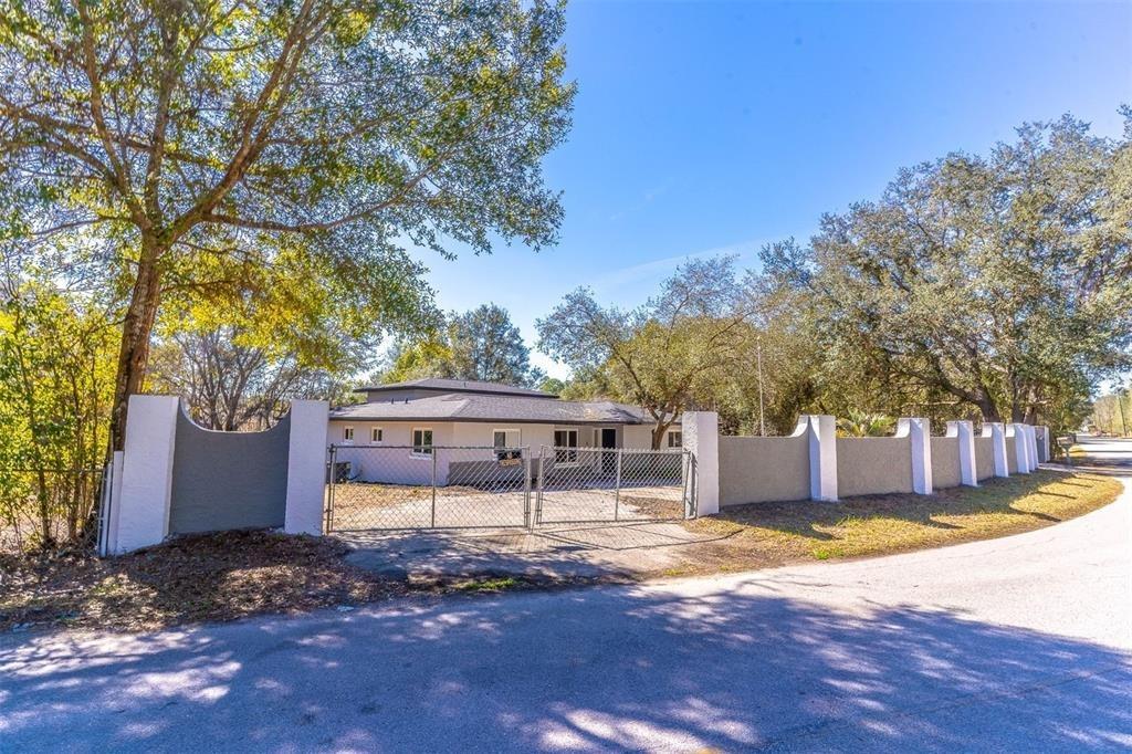 Se 63rd Ln, Ocklawaha, FL 32179