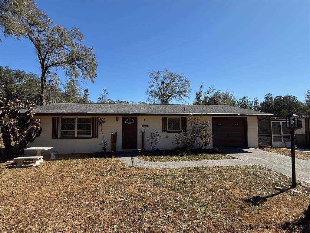 Areca Palm Dr, Zephyrhills, FL 33541