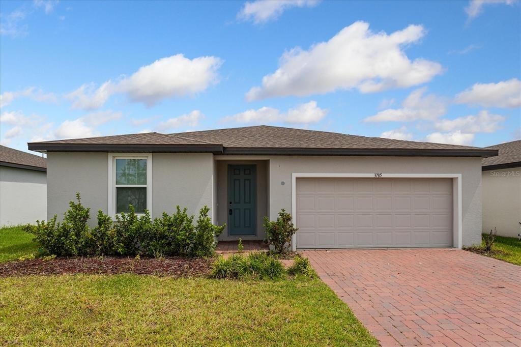 Giorgio Dr, Winter Haven, FL 33884