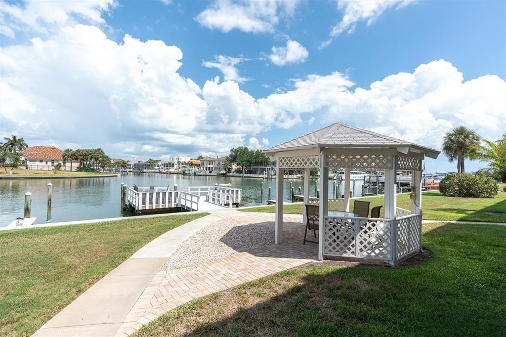 Pinellas Bayway S, Saint Petersburg, FL 33715