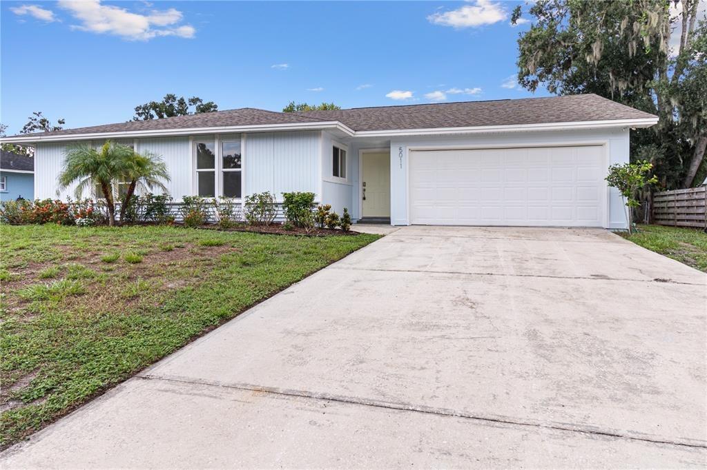 Leon Dr, Palmetto, FL 34221